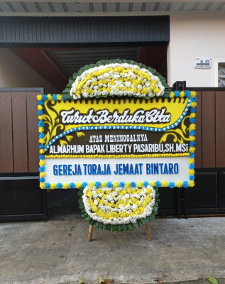 Papan Bunga Duka di Tondo